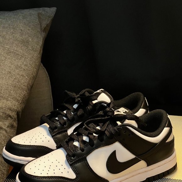 NIKE SB DUNK LOW  WHITE/BLACK